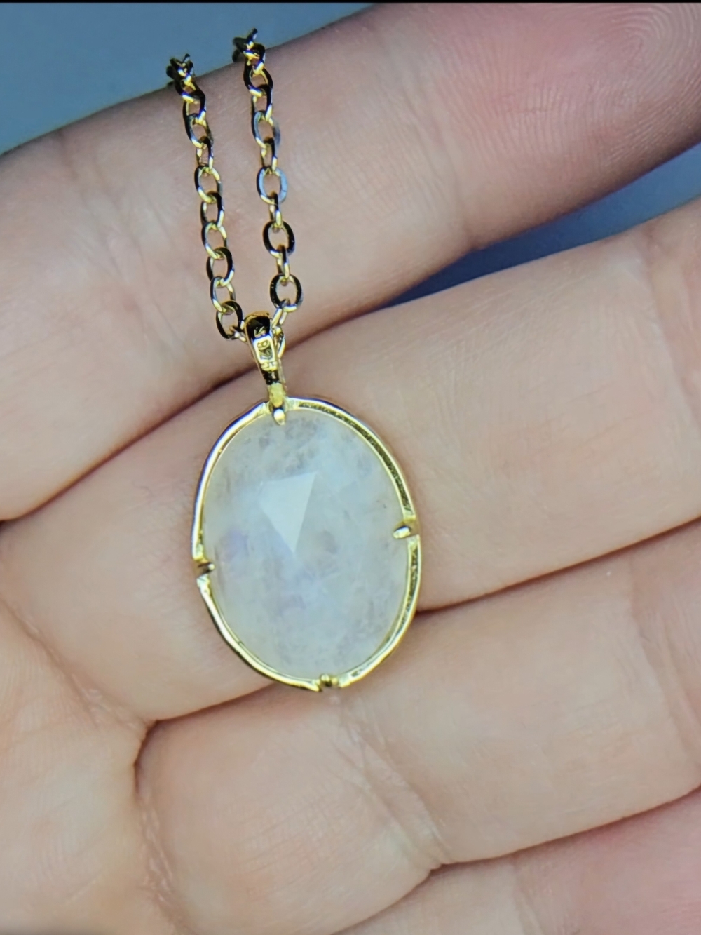 Gold-plated Oval Moonstone Pendant Necklace Women's Gemstone Jewelry